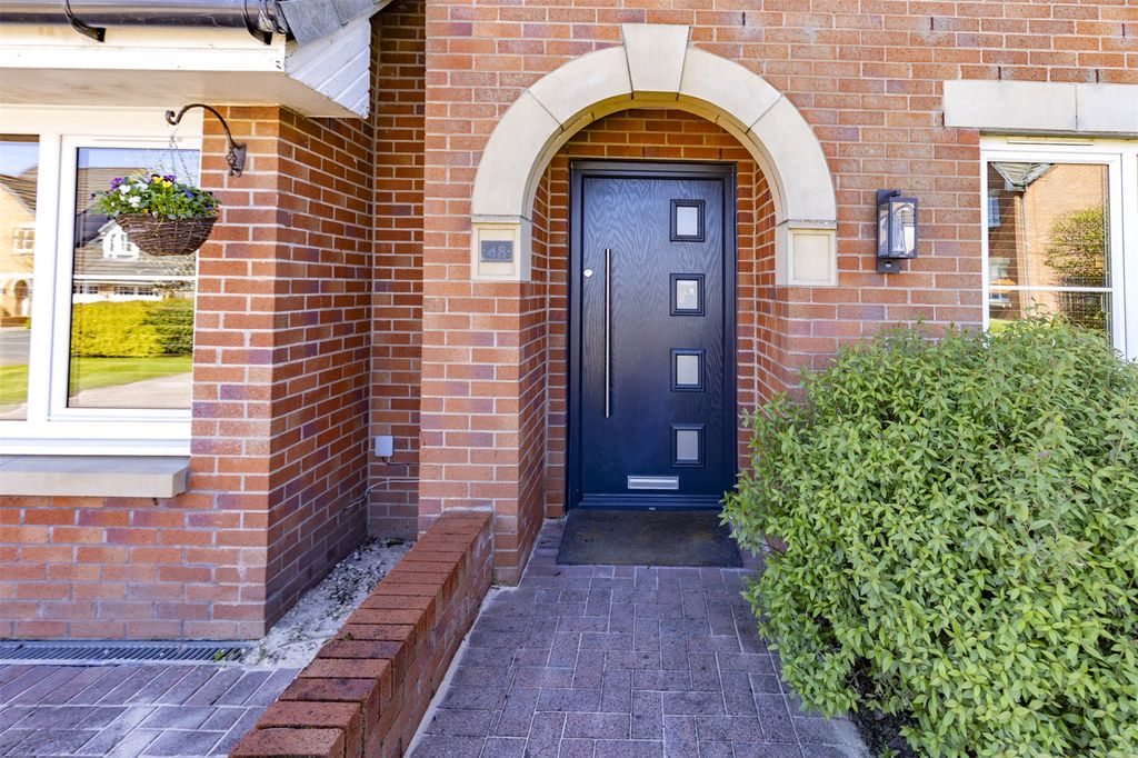 Property photo 3 of 32 Picture No. 24