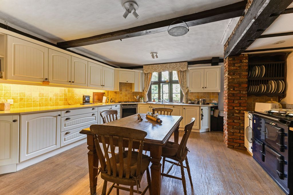 Property photo 3 of 12