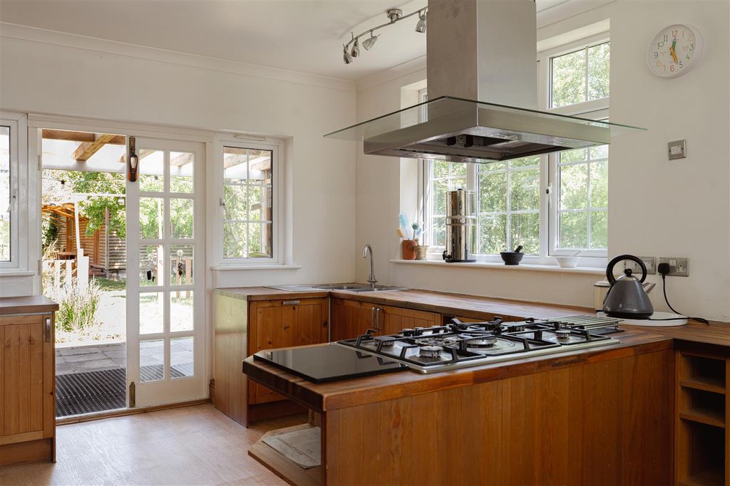Property photo 3 of 25 12.Jpg