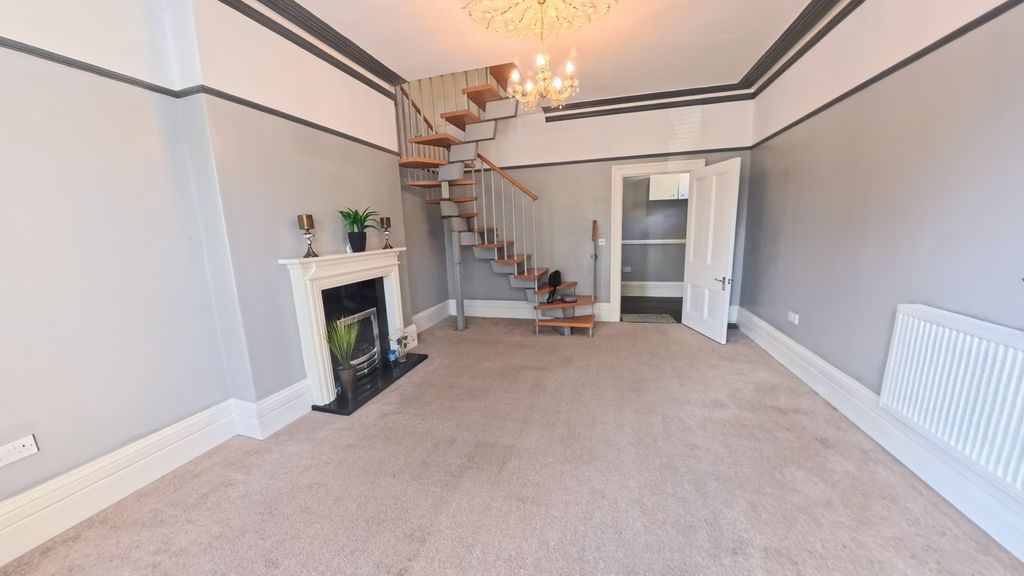 Property photo 3 of 10 Lounge View 2