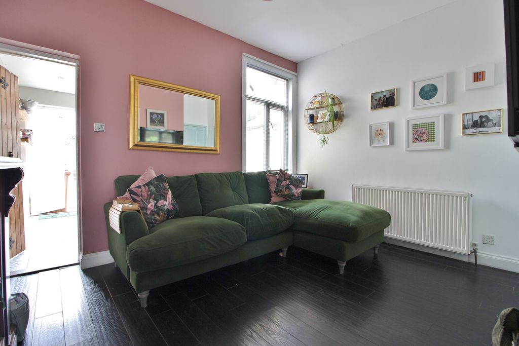Property photo 2 of 14