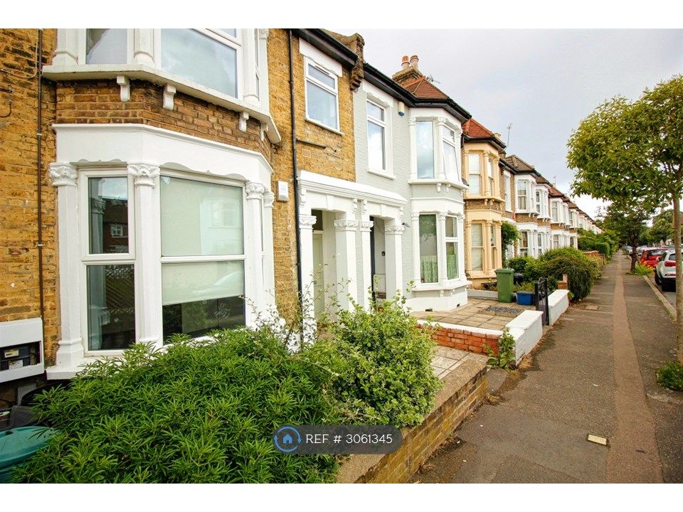 Property photo 1 of 9 Beautiful Street Off Christchurch Green
