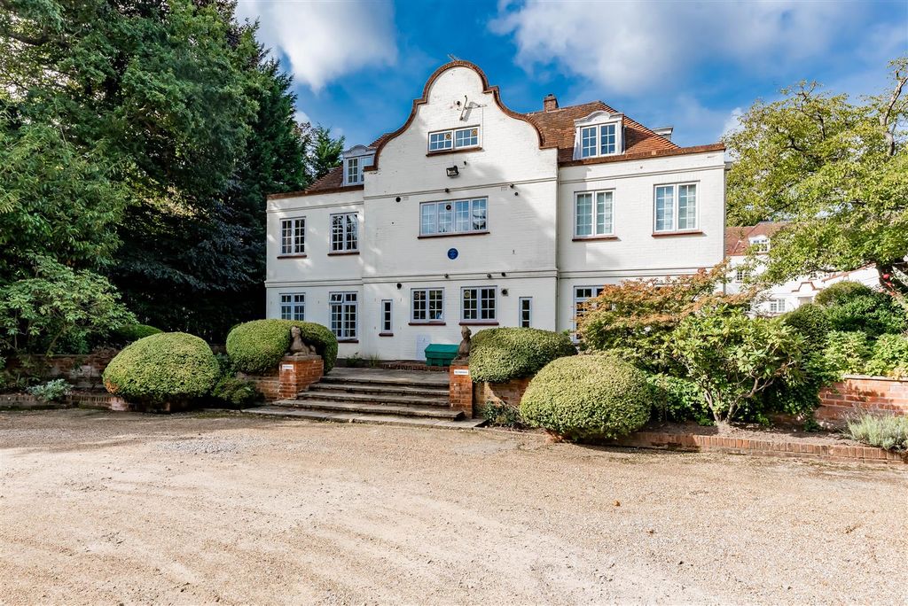 Property photo 1 of 15