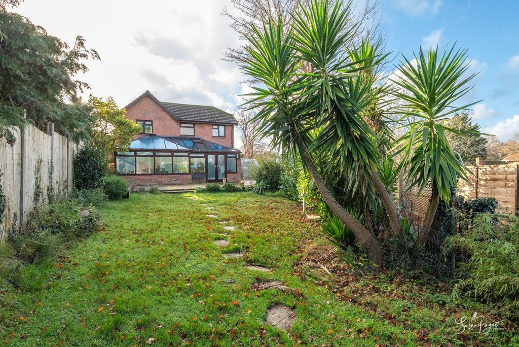 Property photo 2 of 30 Garden