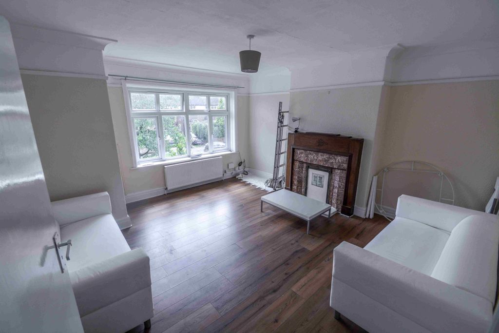 Property photo 1 of 12 Photo