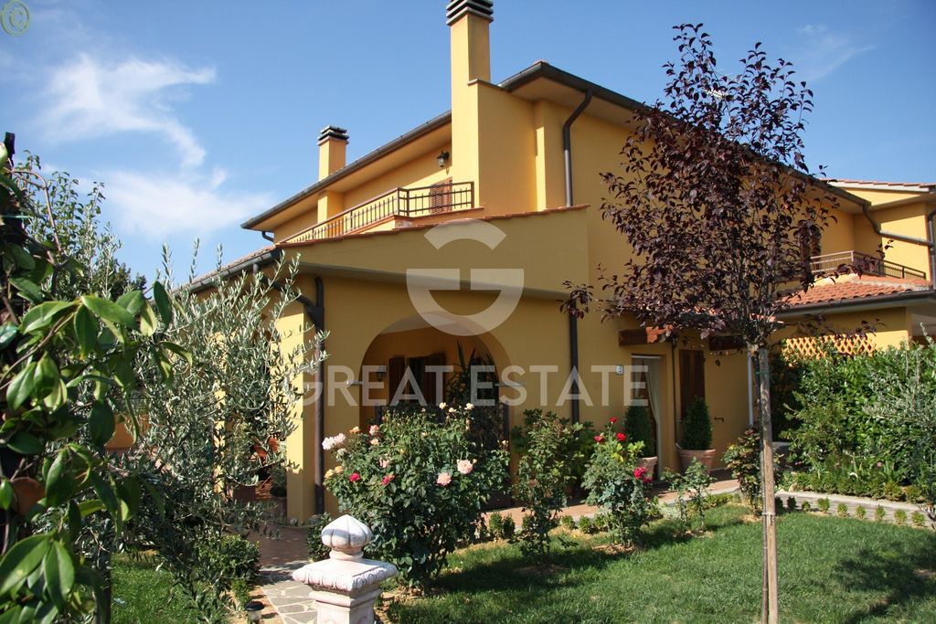 Property photo 1 of 25