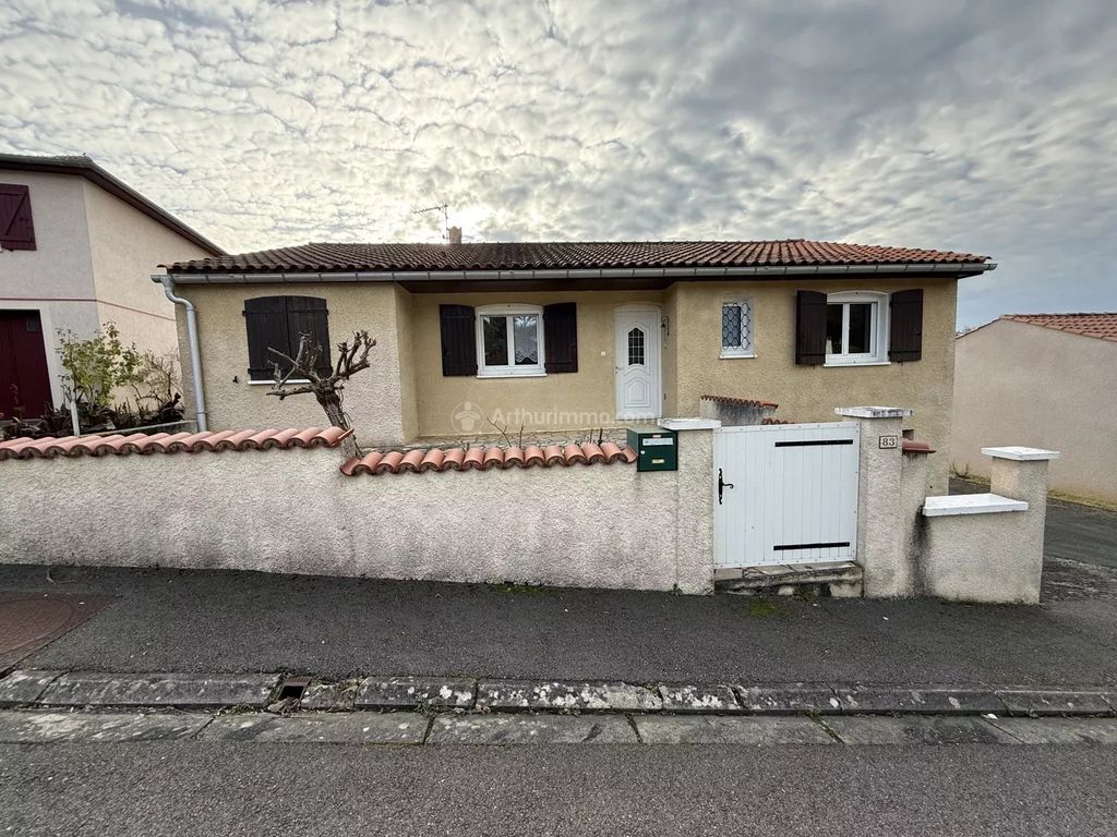 Property photo 3 of 19