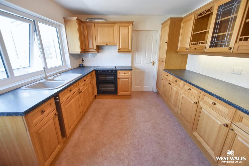 Property photo 3 of 23 15 (10).Jpg