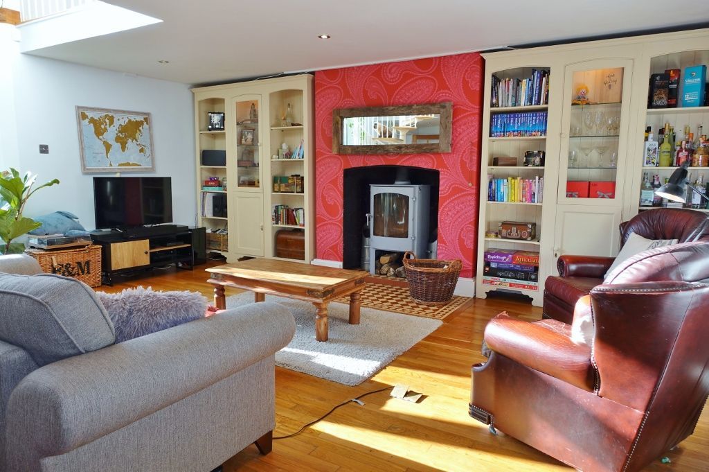 Property photo 2 of 25