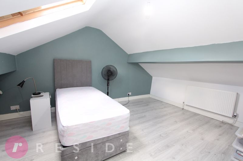 Property photo 3 of 9 Attic Room