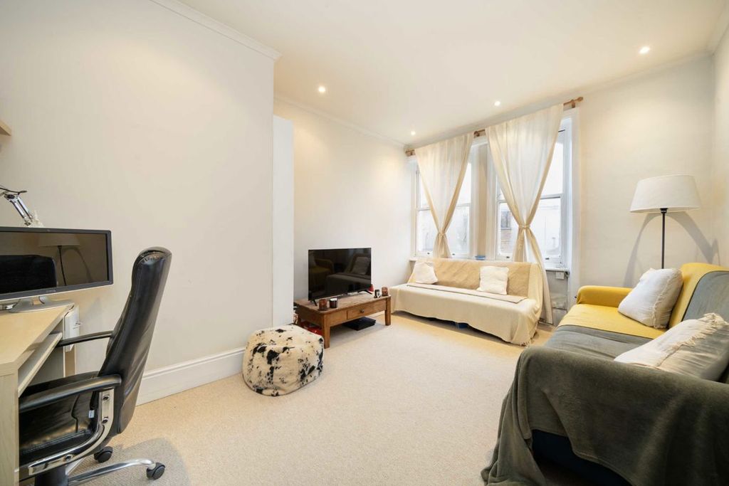Property photo 2 of 5