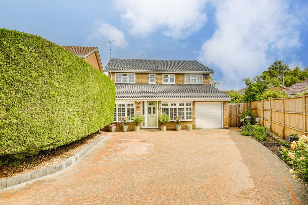 Property photo 1 of 31