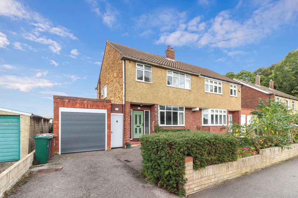 Property photo 1 of 24