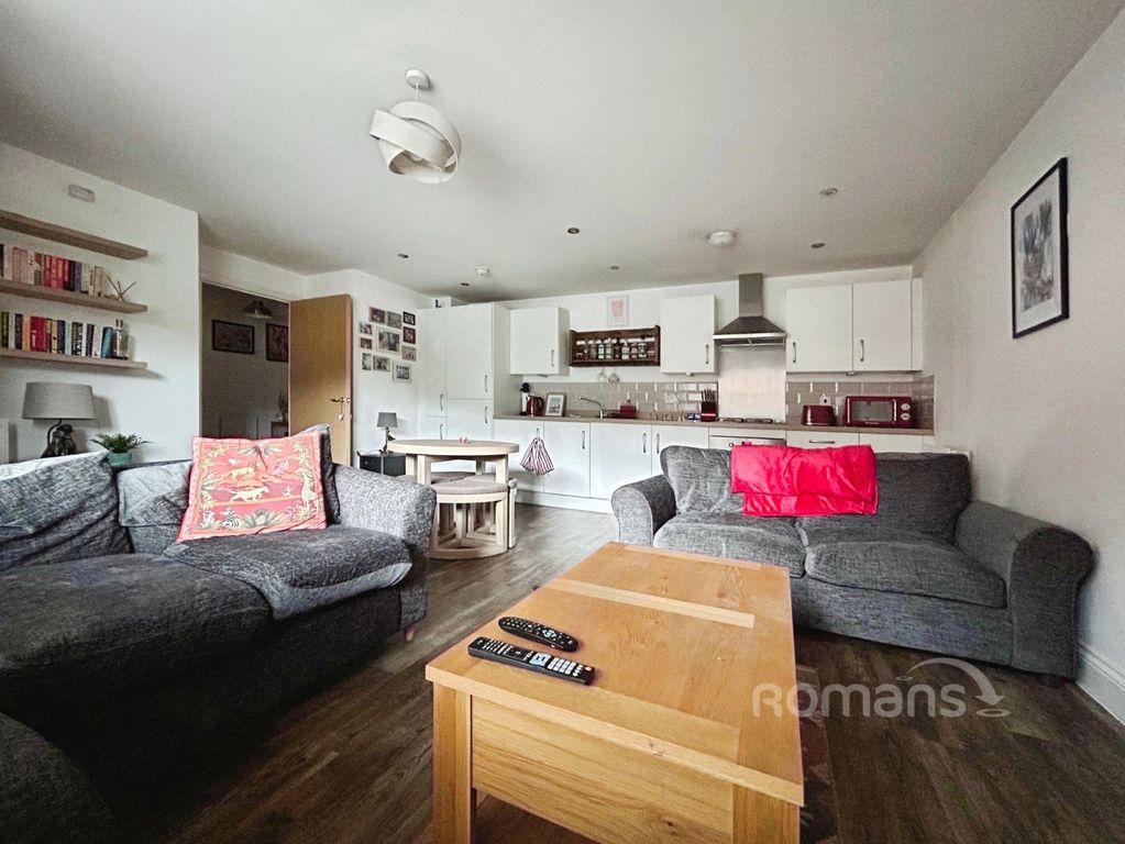 Property photo 3 of 11 Pbox-Img.Jpg
