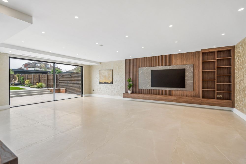 Property photo 3 of 25