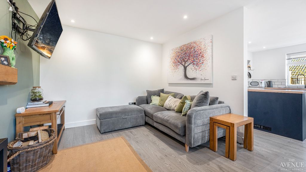 Property photo 3 of 22 4581726