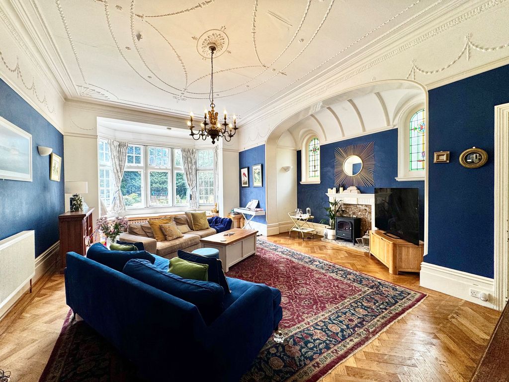Property photo 2 of 16