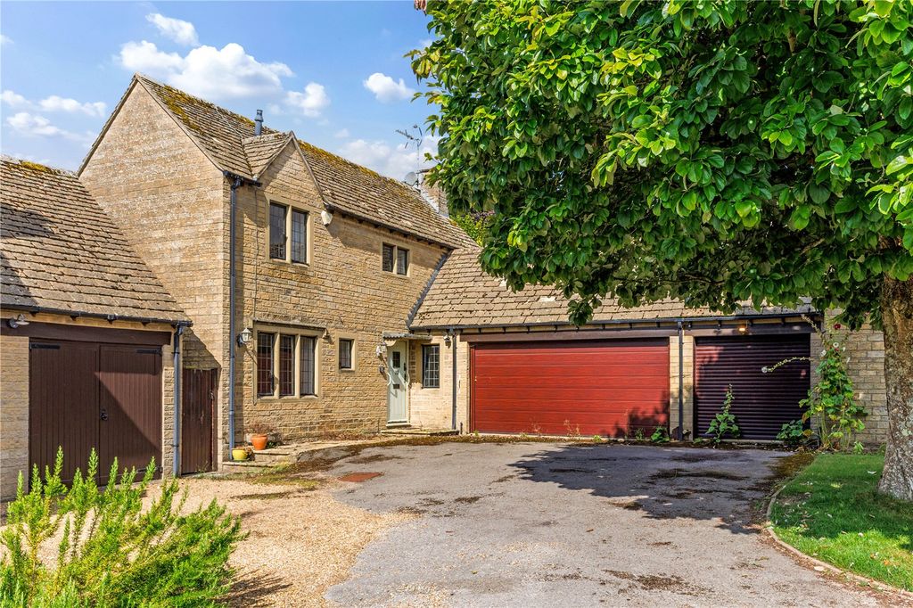 Property photo 1 of 12 12 Condurrow Court