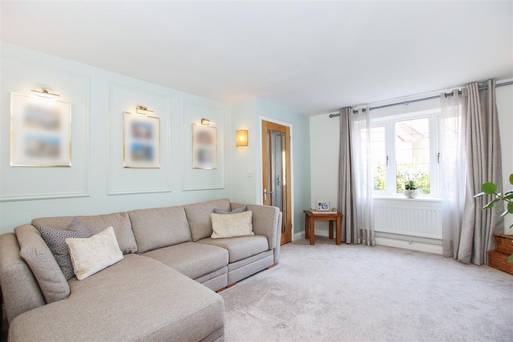 Property photo 2 of 16 Img_2383Dp.Jpg