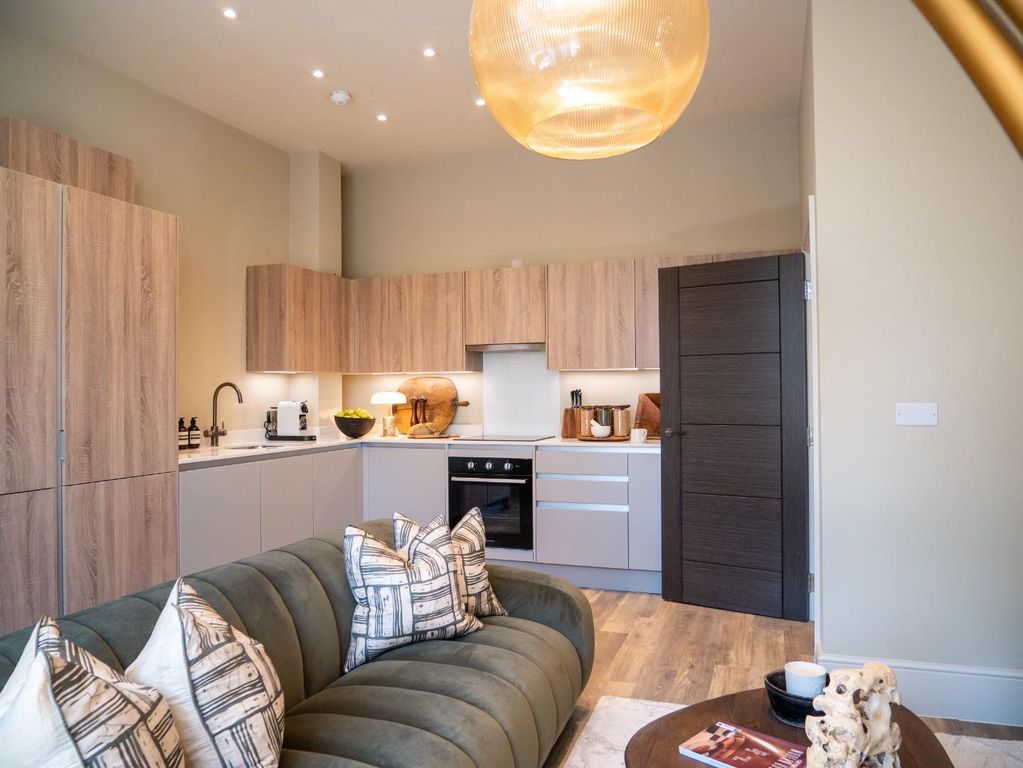 Property photo 1 of 20 Southsea Show Flat Hr-46.Jpg