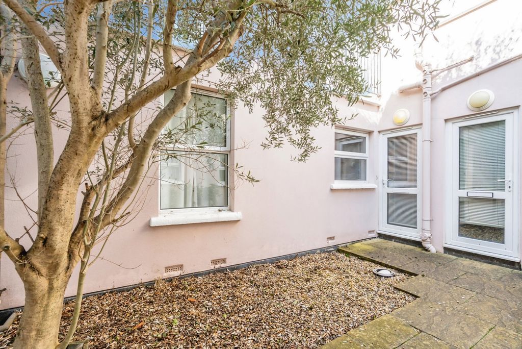 Property photo 2 of 14 Pbox-Img.Jpg