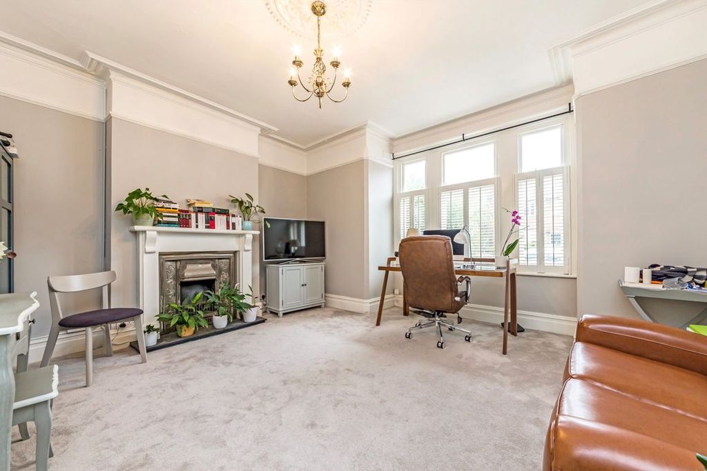 Property photo 2 of 5