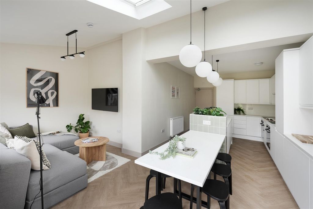 Property photo 3 of 22 9.Jpg