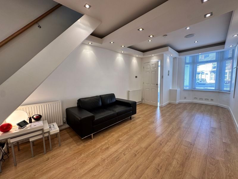 Property photo 2 of 11 Photo 2