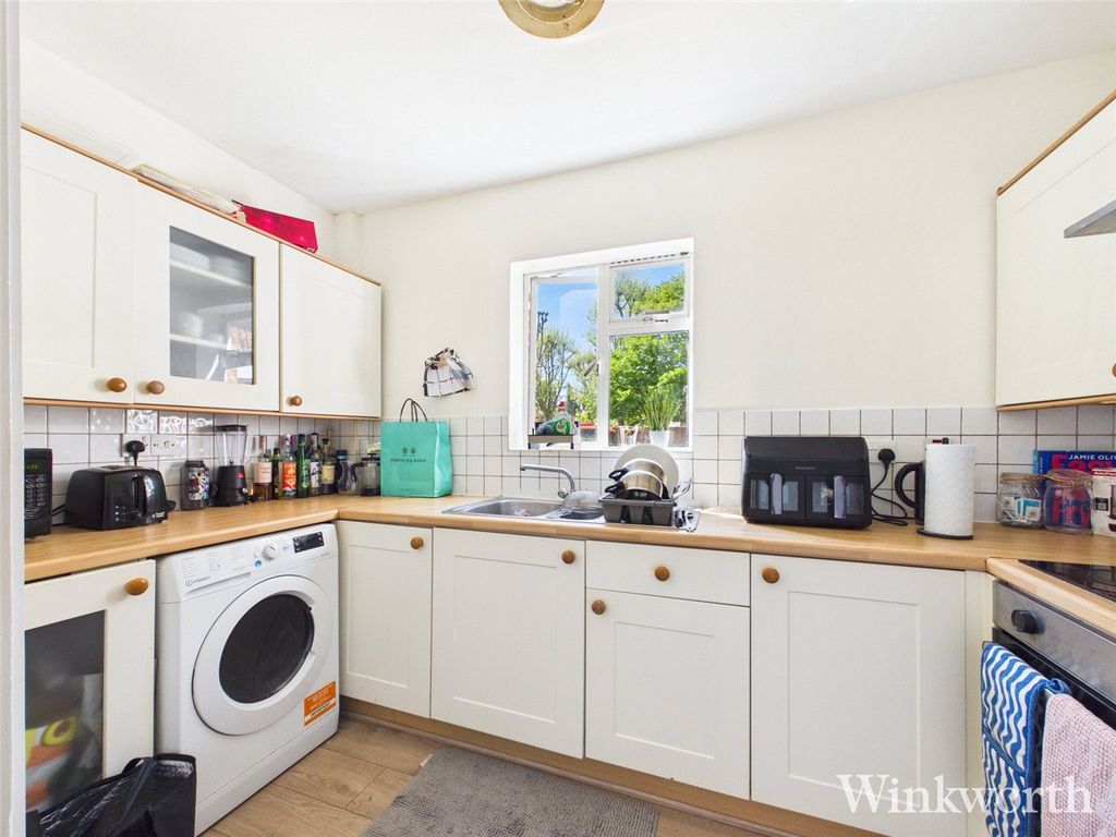 Property photo 3 of 4 Picture No. 05