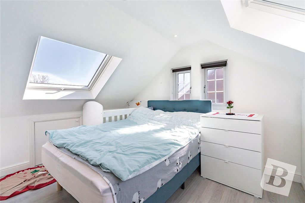 Property photo 3 of 8 Bedroom One