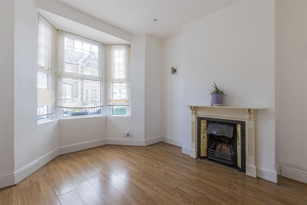 Property photo 2 of 14 Machen Place 37-14.Jpg