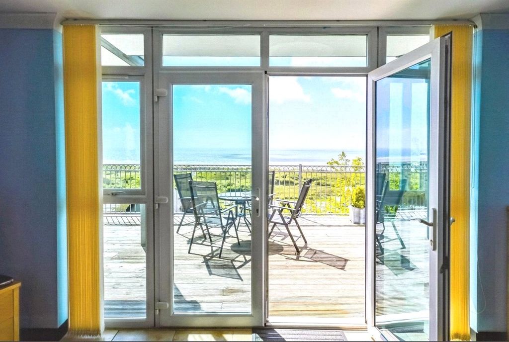 Property photo 2 of 14 Picture No. 02