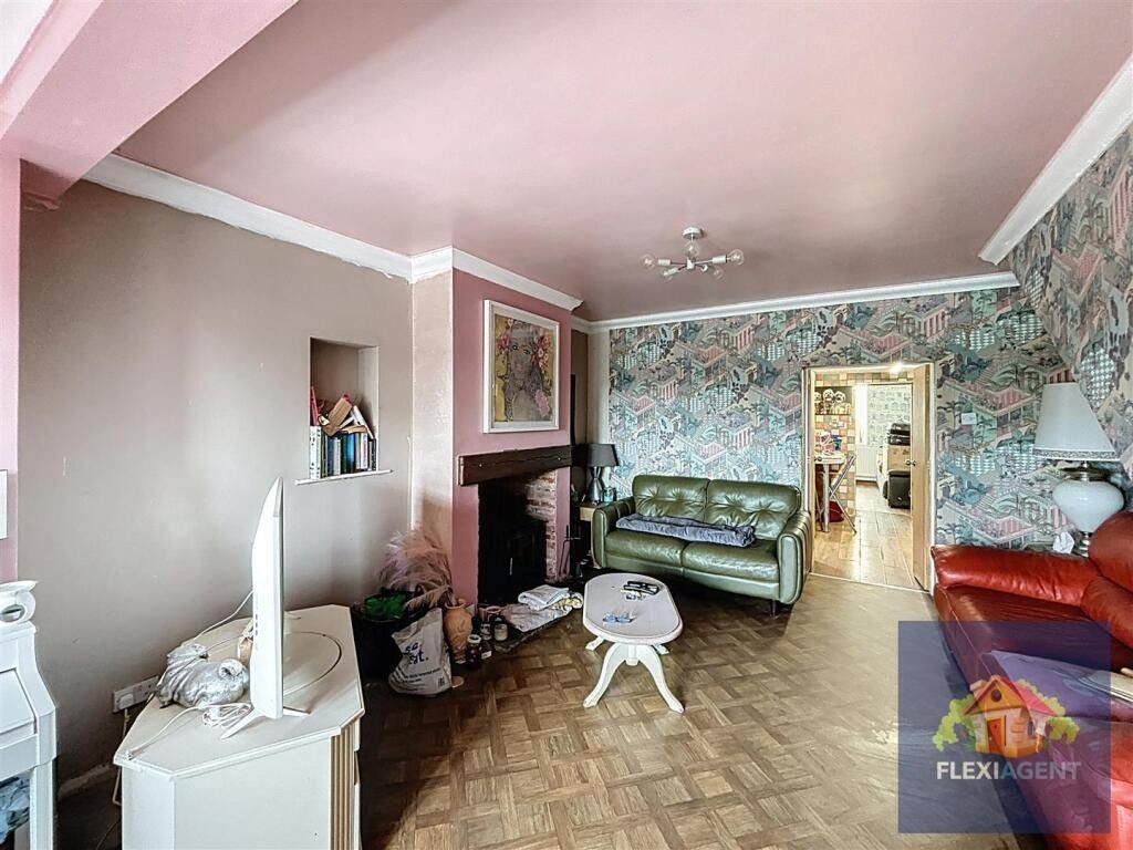 Property photo 3 of 30 4305144