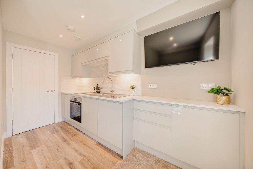 Property photo 2 of 13 Student Houses14.Jpg