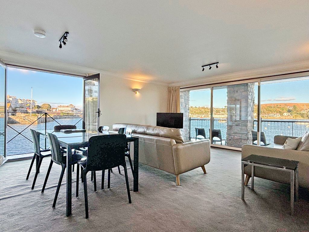 Property photo 2 of 14 Photo 2