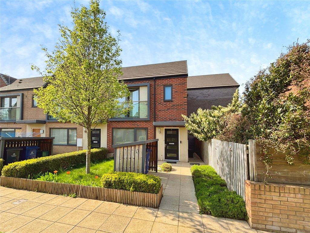 Property photo 1 of 10 Front