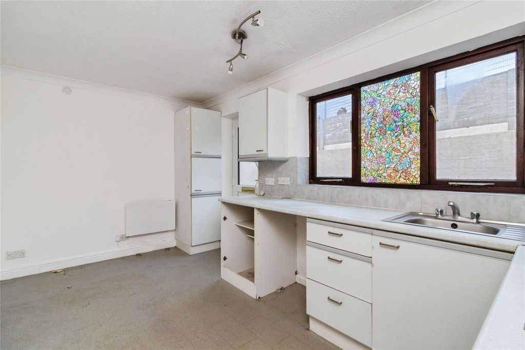 Property photo 3 of 16 Picture No. 22