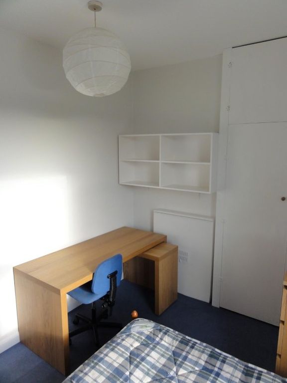 Property photo 1 of 19 Ffff_Bedroom2.Jpg