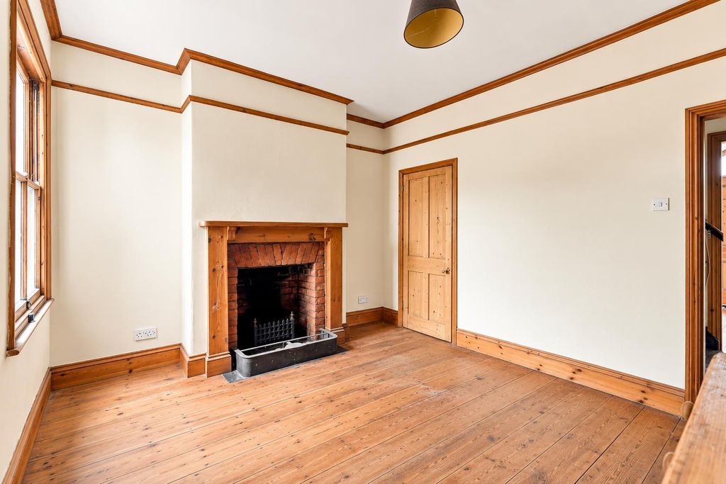 Property photo 3 of 10 Dining Room