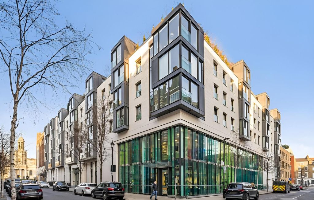 Property photo 1 of 20 608 Fitzrovia 1.Jpg