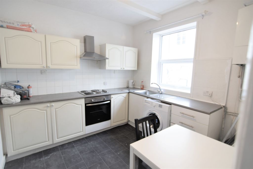 Property photo 1 of 3