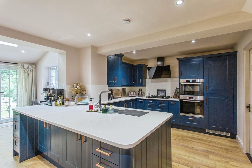 Property photo 3 of 20 Pbox-Img.Jpg