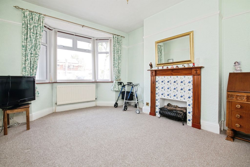 Property photo 2 of 17