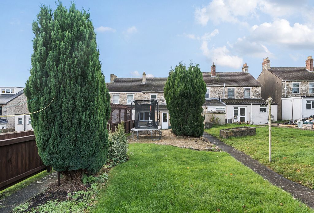 Property photo 3 of 23 1384010-6-691Db00...