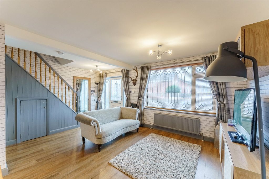 Property photo 2 of 27 Picture No. 36