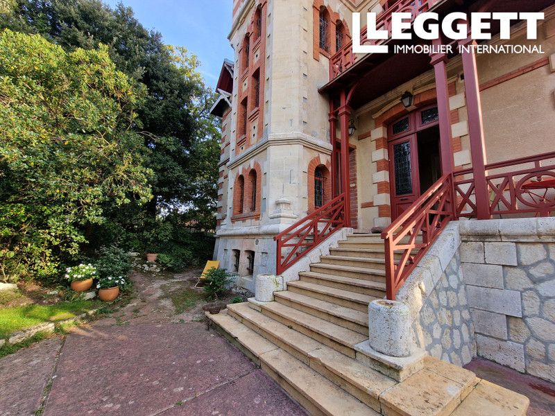 Property photo 1 of 10