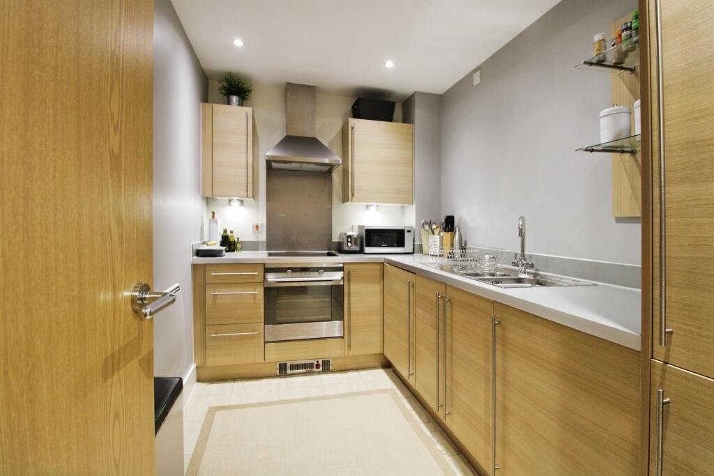 Property photo 1 of 5 Kitchen
