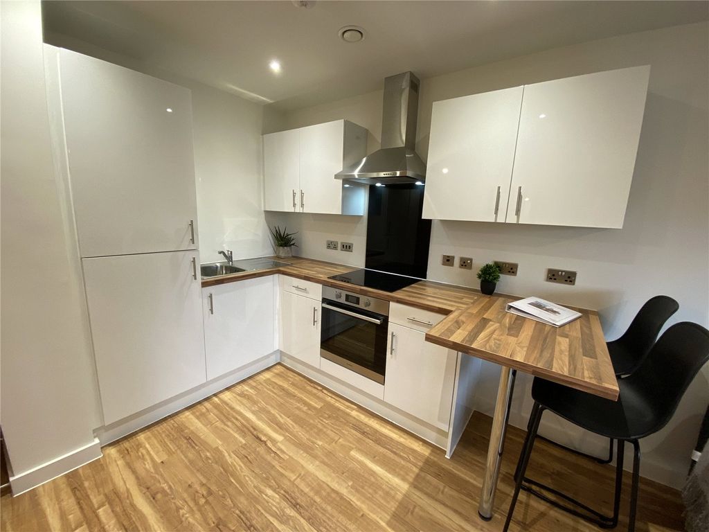 Property photo 3 of 8 Picture No. 06