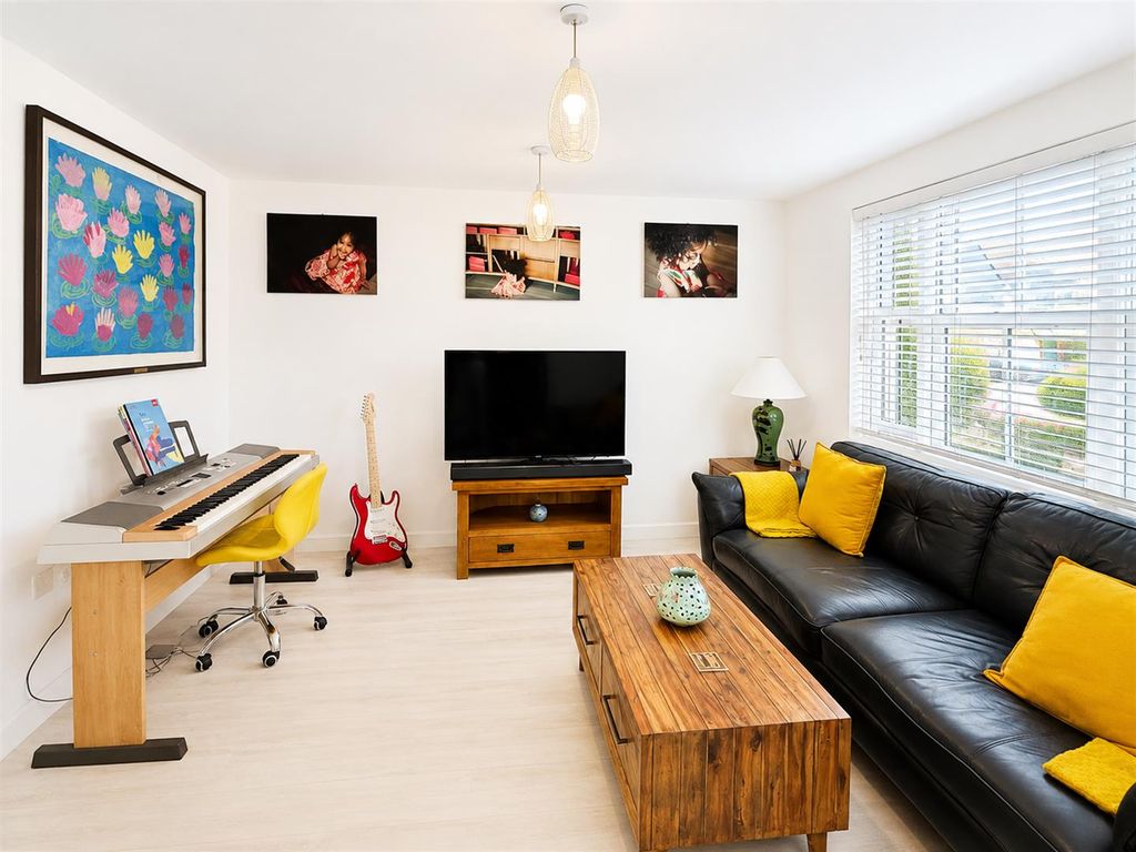 Property photo 2 of 12 5.Png