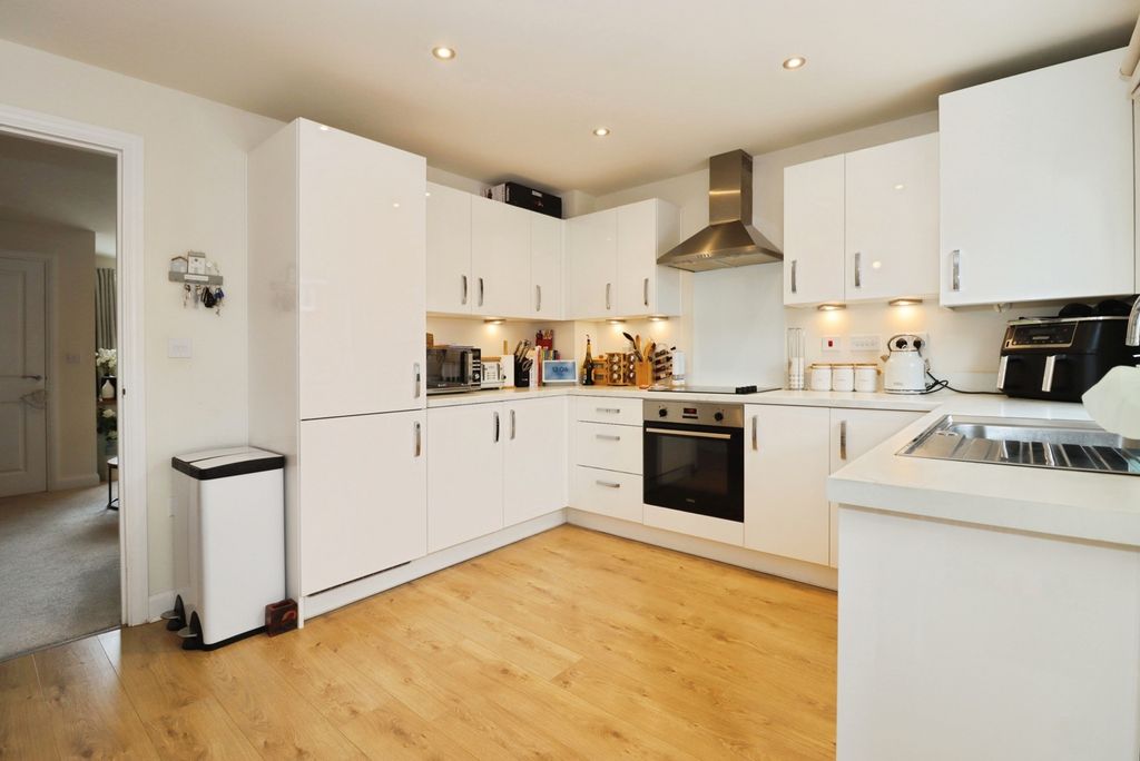 Property photo 3 of 17 Pbox-Img.Jpg